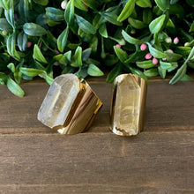 Load image into Gallery viewer, Clear Quartz Adjustable Ring