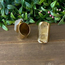 Load image into Gallery viewer, Clear Quartz Adjustable Ring