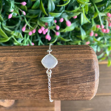 Load image into Gallery viewer, Quartz Glass Square Cut Bracelet
