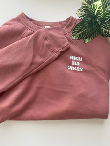 Rich Tía Vibes Crewneck